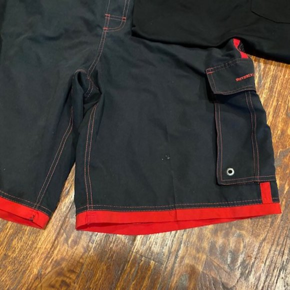 Bundle 2 *BLACK & RED Beverly Hills Polo Club CARGO SWIM TRUNKS + Black TEE ~ XL - Picture 2 of 6